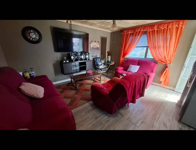 3 BEDROOM FREEHOLD FOR SALE IN STRANDFONTEIN VILLAGE